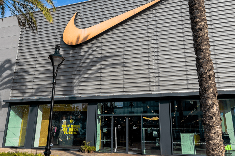 nike outlet mallorca festival park