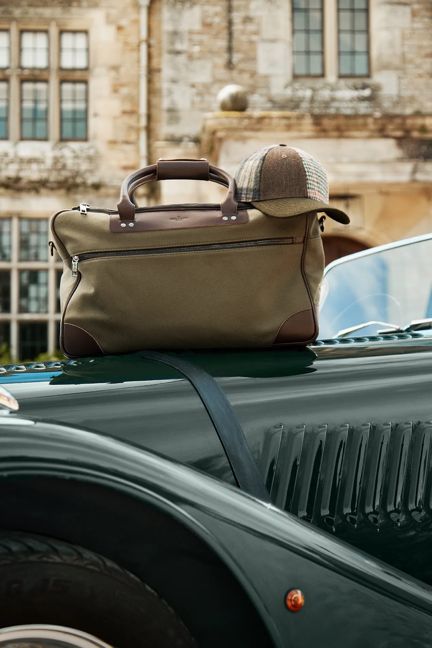 Hackett London: British Elegance Outlet | Sevilla Fashion Outlet